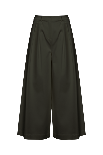 Pleated Front Crop Pant