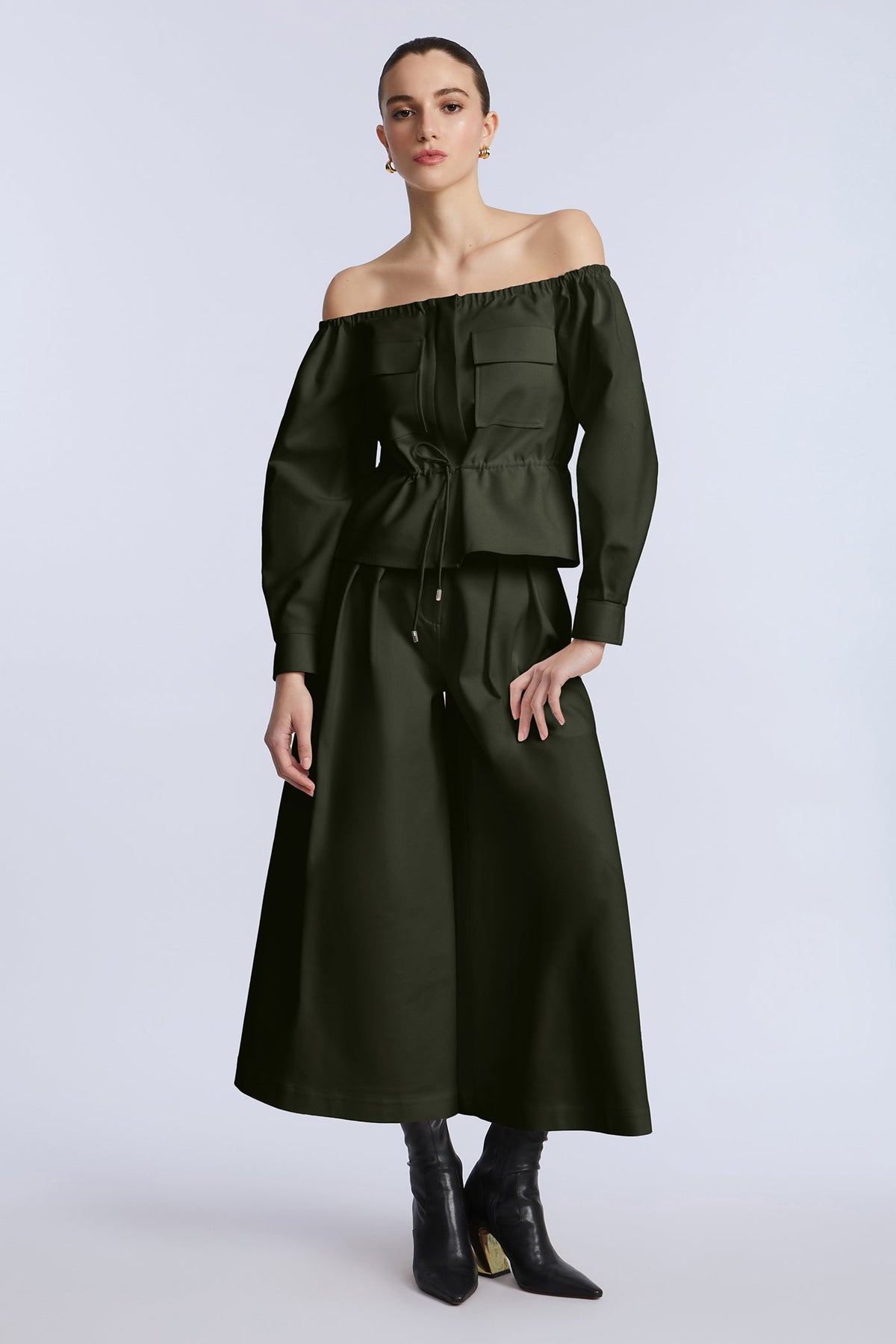 Pleated Front Crop Pant